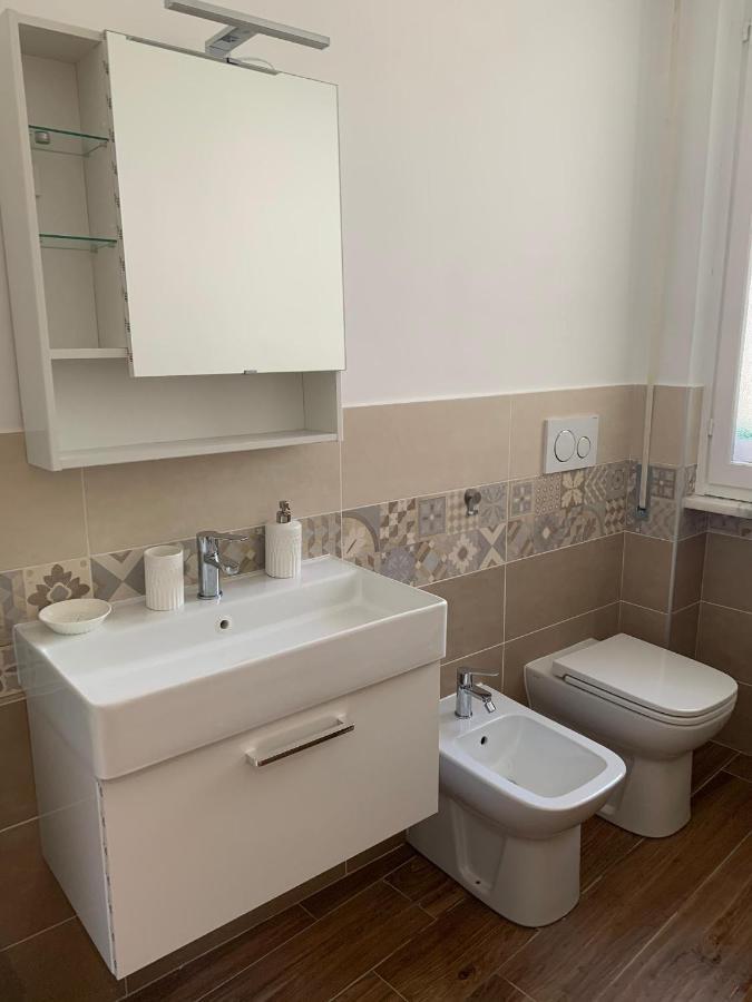 Appartamento Ema'S Place Savona Esterno foto